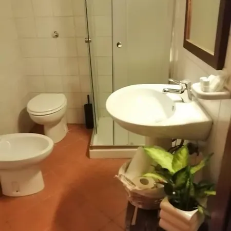 Lalchimista Del Borgo