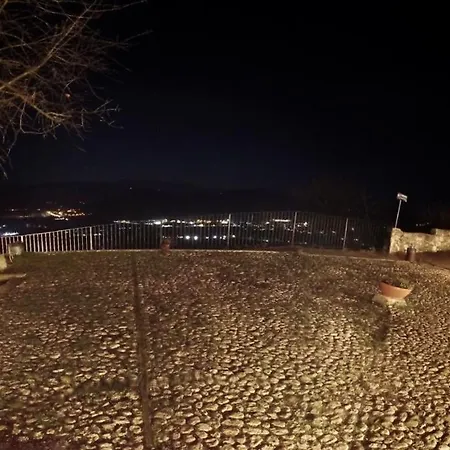 Lalchimista Del Borgo Bed & Breakfast Massa d'Albe