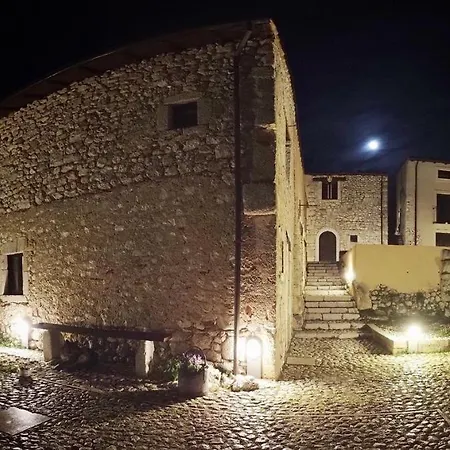 Lalchimista Del Borgo Bed & Breakfast *
